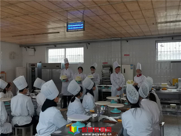 http://www.pcjyedu.cn/upload/2021-12-24/b3f5e9b2b72b32731d404322768950ec.jpg