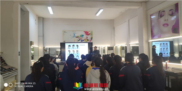 http://www.pcjyedu.cn/upload/2021-12-25/017406e1d60b917dce29e23b3ccc27e7.jpg