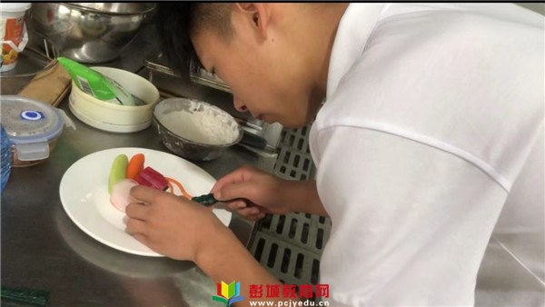 http://www.pcjyedu.cn/upload/2021-10-26/637d141e52b0f1c4c274c25e0e0ef4a2.jpg