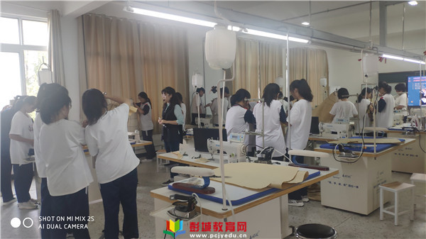 http://www.pcjyedu.cn/upload/2021-09-30/fbb13c39daf4c01f06c5d04664cab9fa.jpg