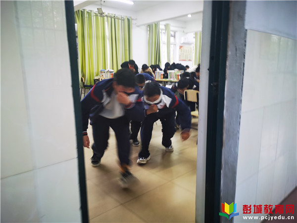 http://www.pcjyedu.cn/upload/2021-04-14/1912bd50cc910e4cd9261b1d12935e9e.jpg