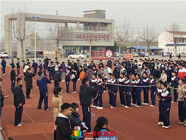 http://www.pcjyedu.cn/upload/2021-12-18/6f27e7b630fb4a7989f22d16245a4f49.jpg