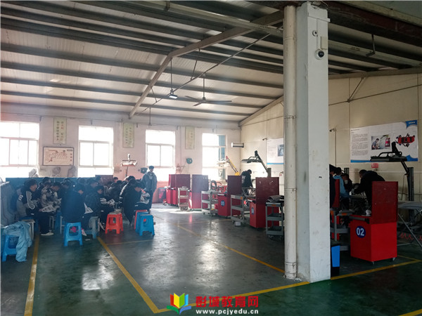 http://www.pcjyedu.cn/upload/2021-12-17/d702ebed7c01d1590ff30b601c6eae7f.jpg