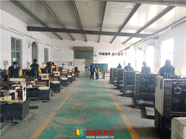 http://www.pcjyedu.cn/upload/2021-12-17/ddd6f09d25f6f211774419ba6ca0c85c.jpg