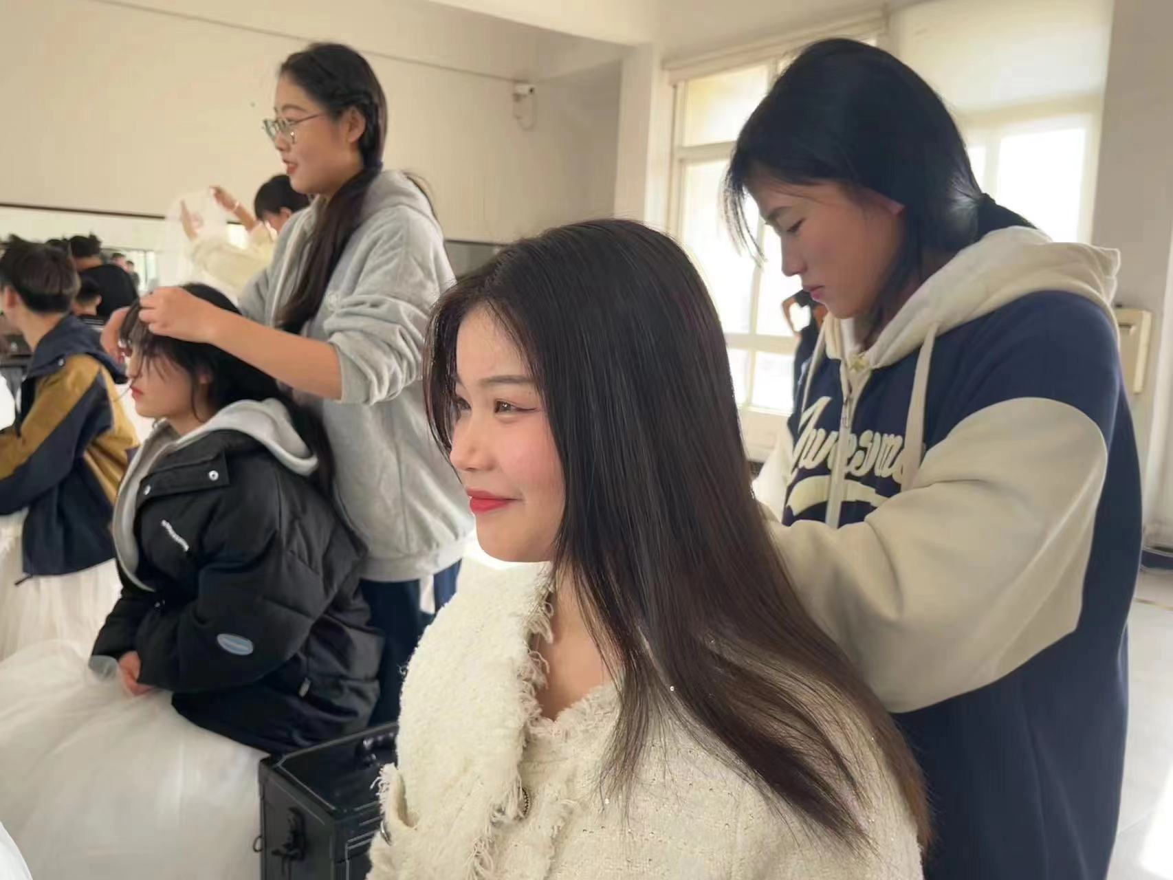 美发.jpg